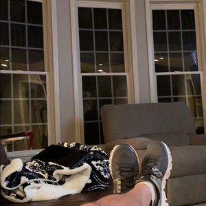 Meet your Posher, Dustin